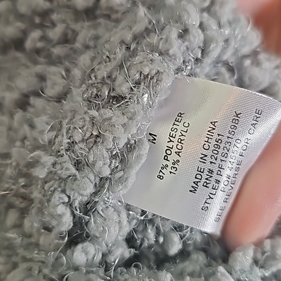 Pink Rose Fuzzy Texture Chunky Knit Sweater Sage Green Size M - Picture 4 of 7